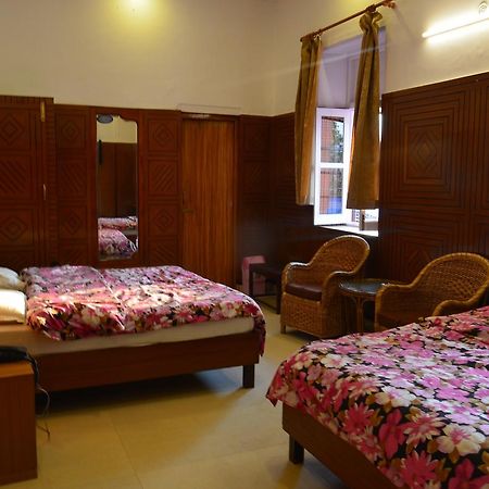 Hotel Clarks Mussoorie Exterior photo