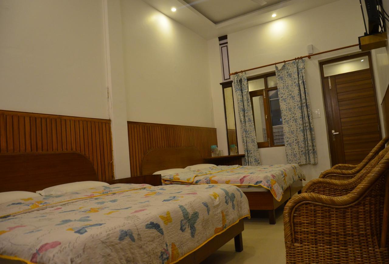 Hotel Clarks Mussoorie Exterior photo