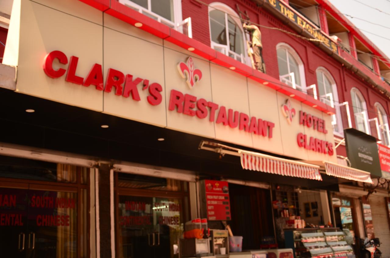Hotel Clarks Mussoorie Exterior photo